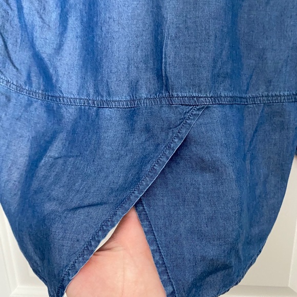 NWT New York & Company Split Back Graphic Blouse in Indigo Blue Size Small - Picture 13 of 13